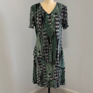 Connected Apparel Green Patterned V-Neck Women’s Dress SZ12